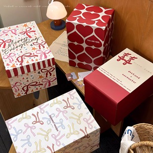 礼盒礼物送人蝴蝶结礼盒女新年礼品套装爱心图案节日礼物生日礼盒