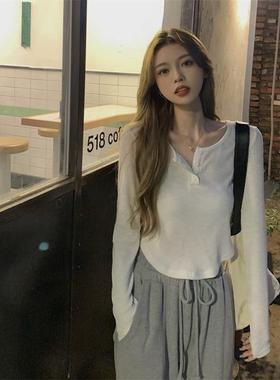 设计感长袖t恤女2025春秋新款韩版修身小心机打底衫短款学生上衣