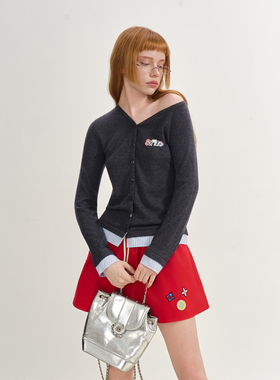 SOFITTE 25AW灰色拼接条纹斜肩设计感开衫慵懒风修身针织衫外套女