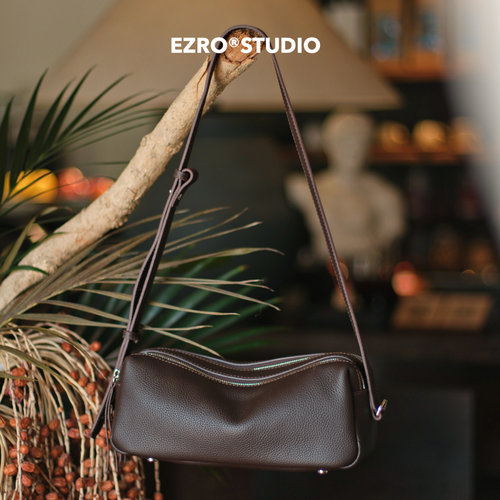 EZRO头层牛皮斜挎枕头包波士顿包