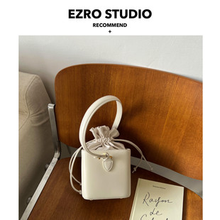 独特 盒子包 真皮牛皮小方包褶皱抽绳单肩手提斜挎女包 EZRO