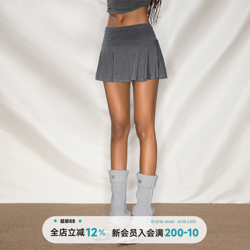 A字半身裙褶皺腰防走光辣妹