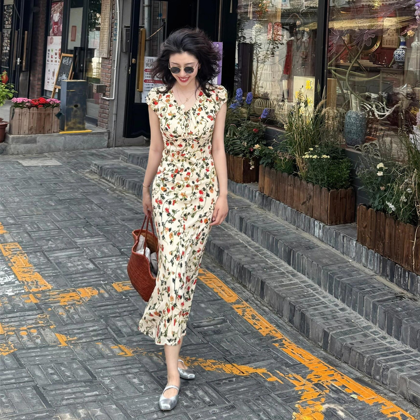 瑾姑娘【蔓蔓青萝】法式优雅长裙子 斜裁收腰V领系带碎花连衣裙