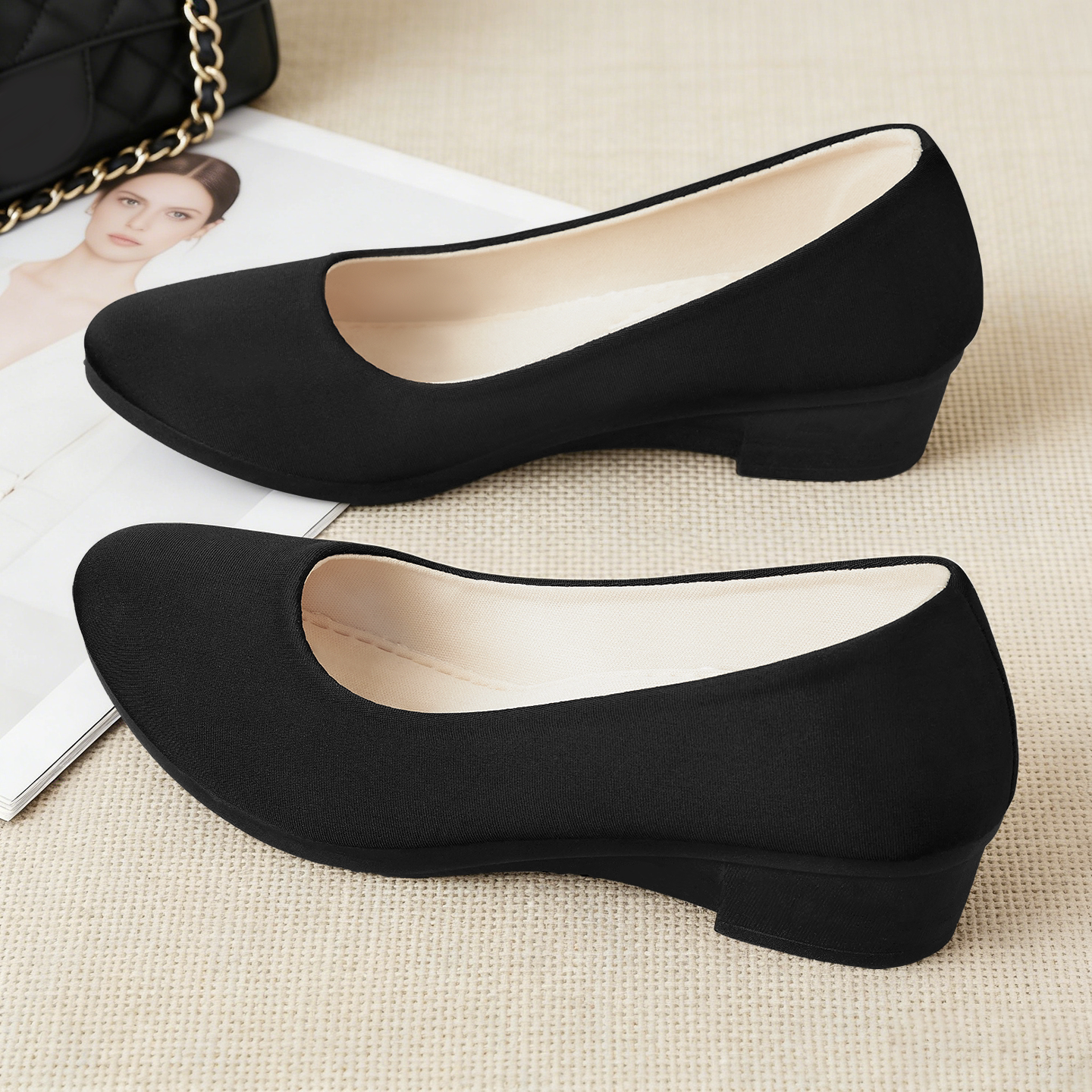 老北京布鞋女2026新款春秋季软底不累脚坡跟一脚蹬舒适上班工作鞋