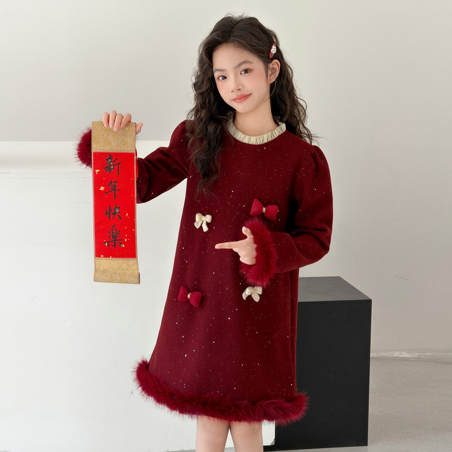 女童连衣裙红色加绒加厚新年服装儿童裙子2026新款冬装超好看衣服