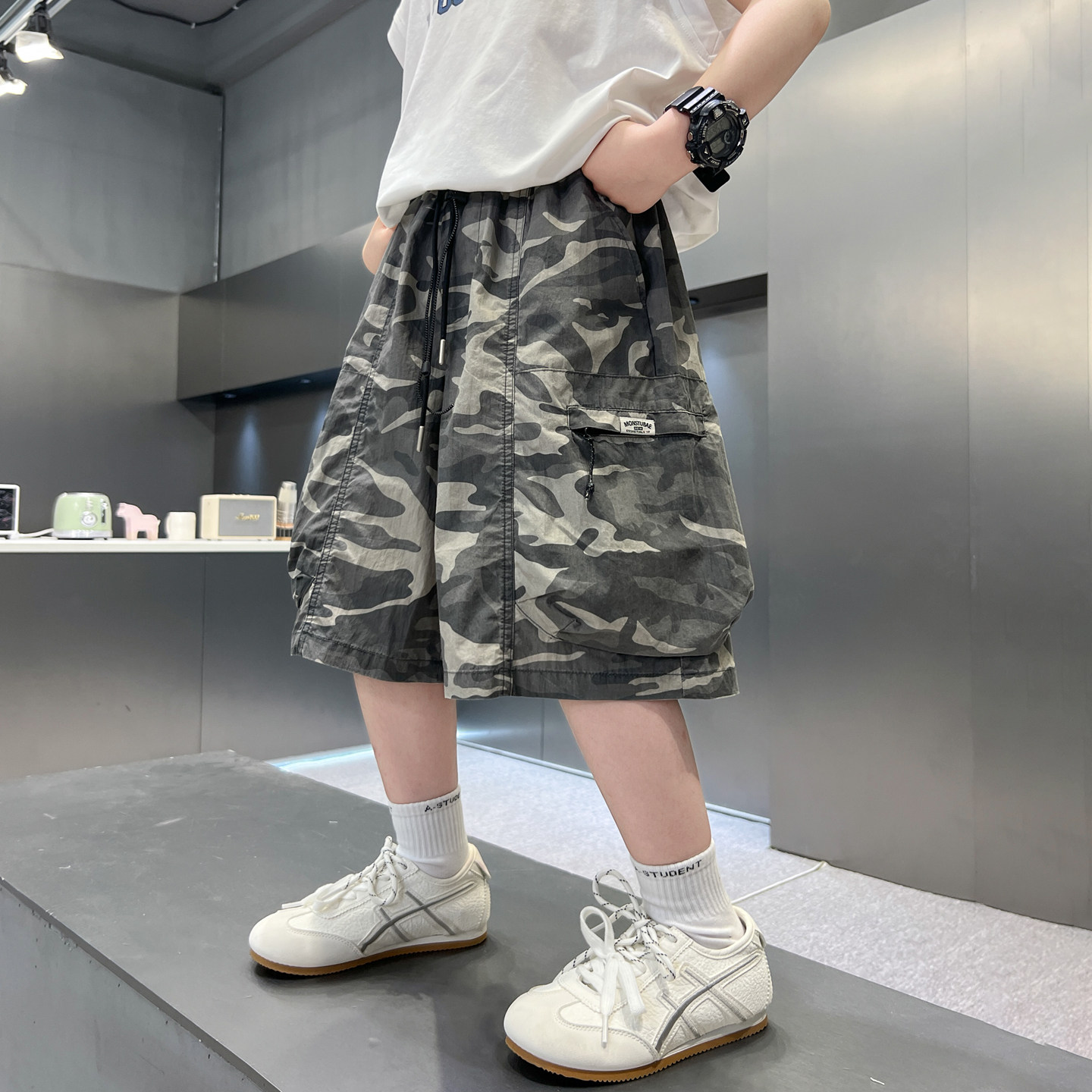 贝田男童夏季酷帅迷彩工装短裤图片