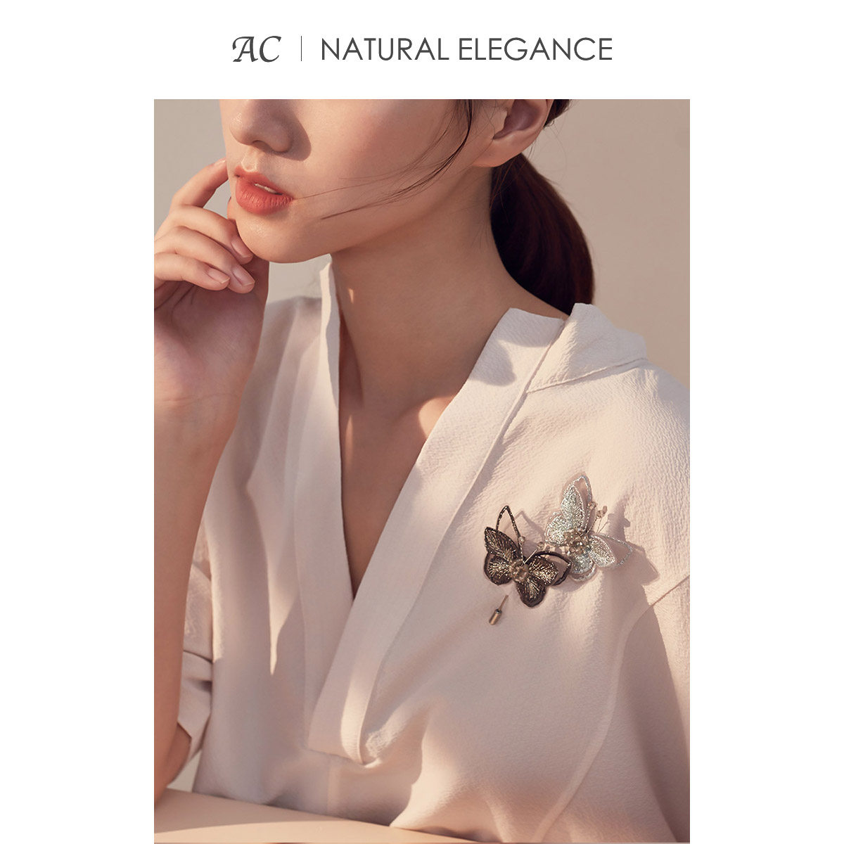 Alissa Cyrine 胸针蕾丝银丝胸花蝴蝶别针简约优雅时尚别针配饰品|msdalam kategori Aksesori/Belt kulit/Hat/Muffler, aksesori kolar, Kerongsang - dari Buy2taobao.com untuk memberikan perkhidmatan ejen Taobao profesional membeli