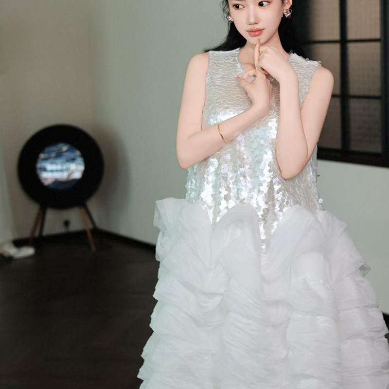晨拍礼服女新娘法式高级感亮片白色礼服荷叶边敬酒服公主风连衣裙图片