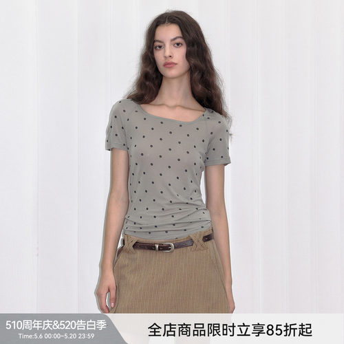 短袖薄款方形领口设计