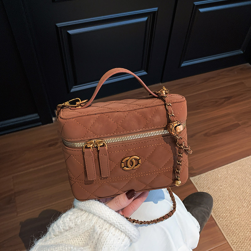 小香风菱格链条盒子包女2025新款高级感手提斜挎包百搭磨砂水桶包