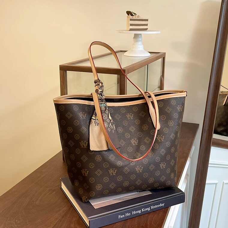 老花大容量托特包女2025新款通勤单肩手提包大包实用女包电脑包