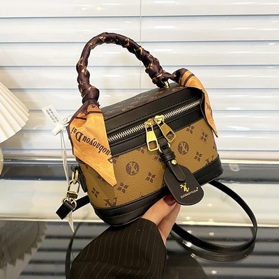 左杏水桶包大容量时尚百搭