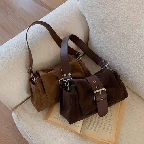 小众设计麂皮波士顿包