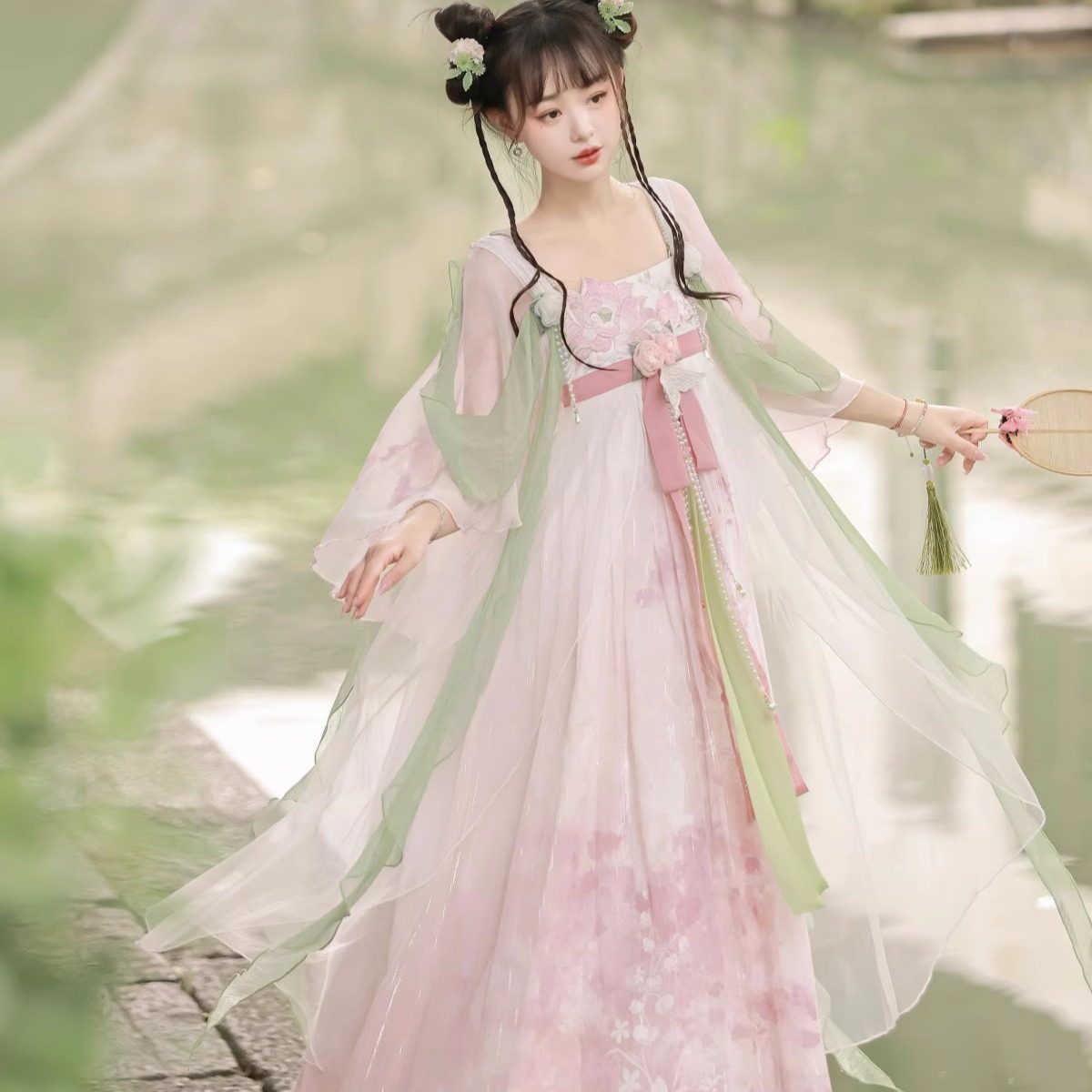 载春归原创汉服连衣裙齐胸襦裙