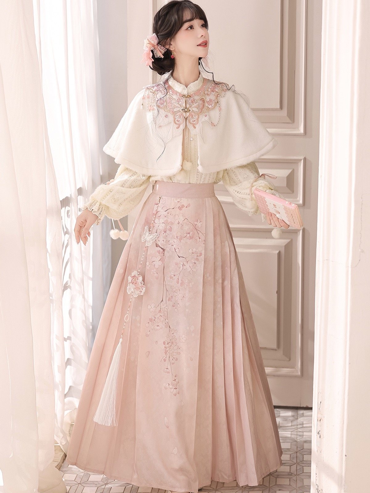 落樱吹雪斗篷披肩搭配马面裙套装秋冬季新款日常改良汉服粉色少女,女装/女士精品,汉服套装,淘宝优惠券,粉丝福利购,淘宝优惠卷