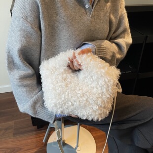 超火小众羊羔毛绒绒包包女2025秋冬季新款毛毛包单肩斜挎包手提包