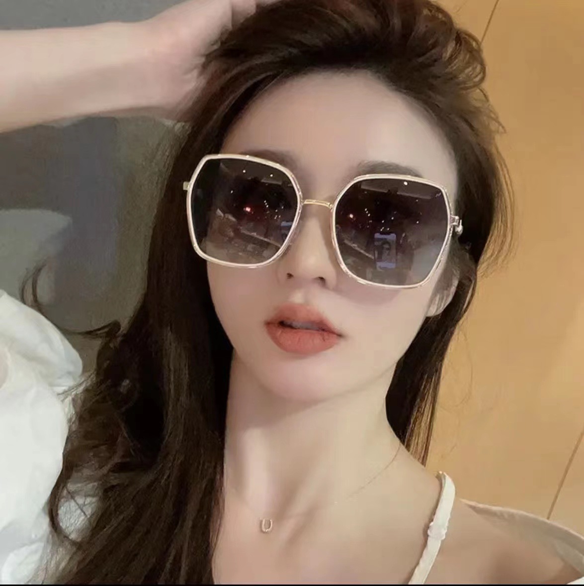 偏光镶钻粗边D家墨镜女2023新款ins大框显脸小防紫外线防晒太阳镜