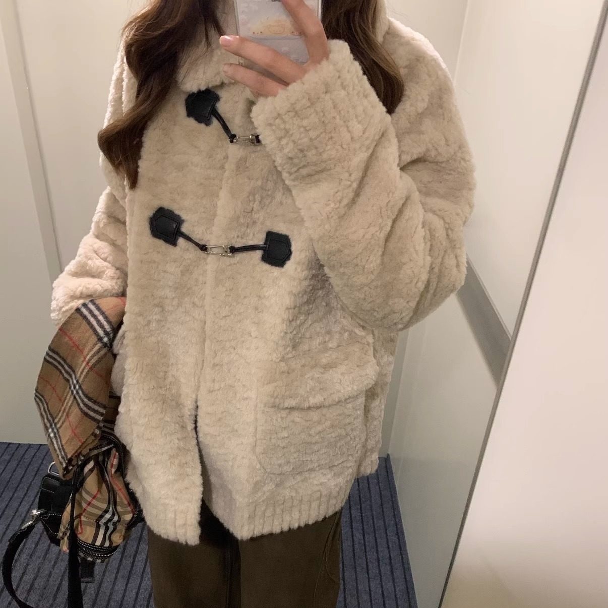 韩系翻领甜美温柔奶fufu羊羔毛外套女皮毛一体毛绒绒大衣秋冬加厚