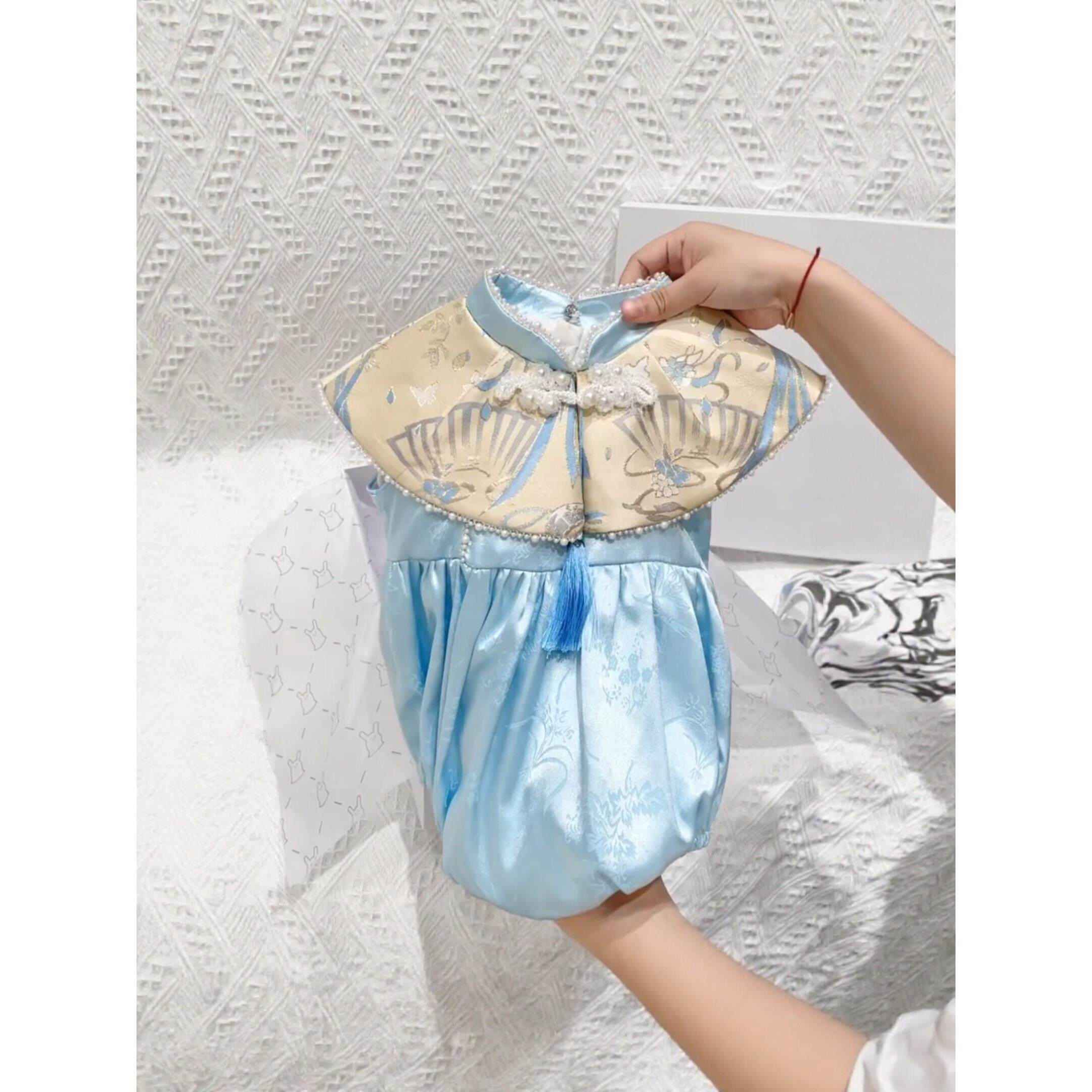 女童蓝色蝴蝶结连身哈衣女宝宝周岁生日礼服公主风婴儿包屁衣爬服