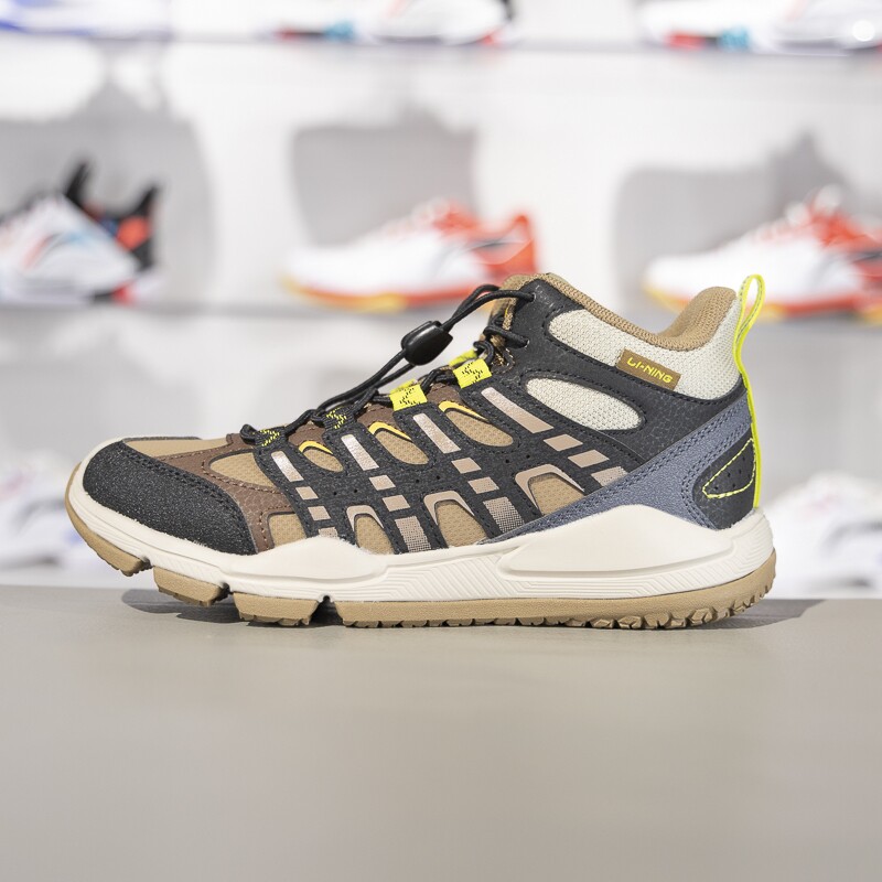 李宁儿童鞋2024冬季男女大童岩峦LITE反光减震回弹户外鞋YKEU008