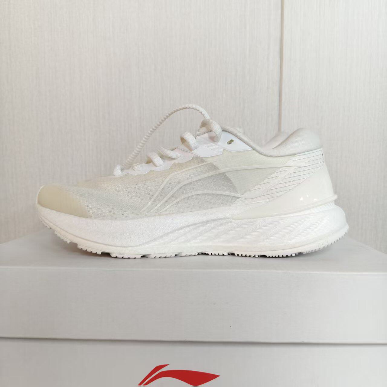 （瑕疵门店样鞋）李宁跑步鞋女透气网面运动休闲鞋子ARHS016