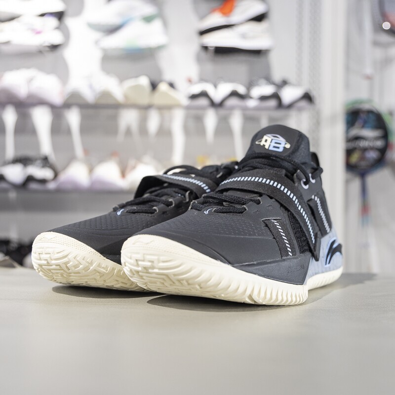 李宁狂怒篮球鞋男子2023新款反光透气缓震回弹实战比赛鞋ABFT027