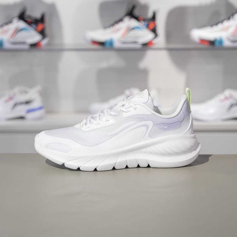 李宁跑步鞋女鞋2024秋季新款女子网面透气减震休闲慢跑鞋ARSU106