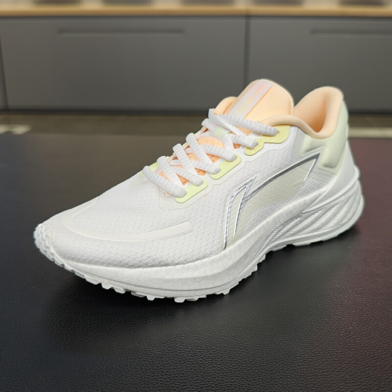 李宁跑步鞋女子2023春季新款越影回弹减震轻便透气运动鞋ARHT002