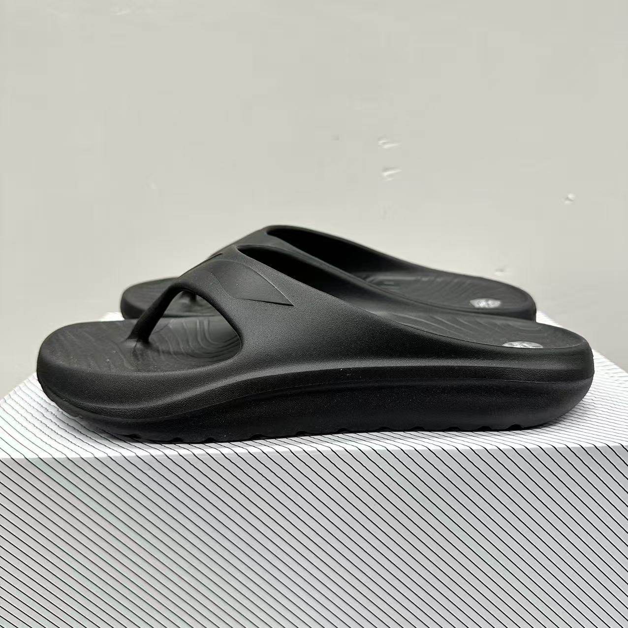 （瑕疵门店样鞋）李宁夏男子户外穿舒适潮流透气凉拖鞋 AGAU017