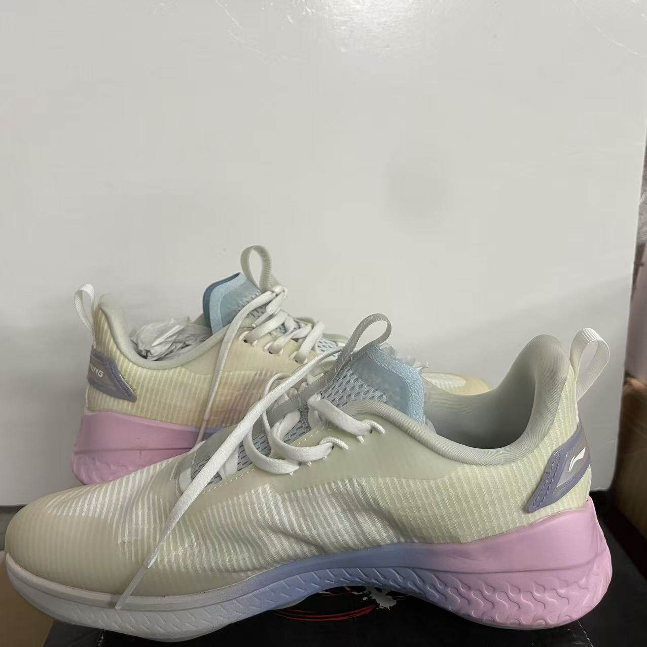 （瑕疵门店样鞋）李宁跑鞋无界Ⅱ女子训练鞋透气跑鞋AFPR012