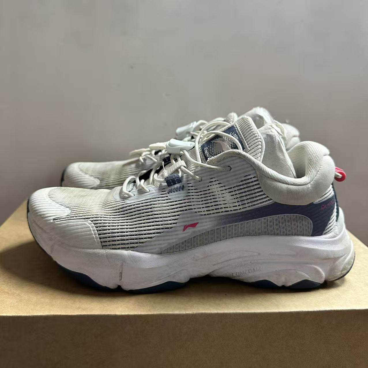 （瑕疵门店样鞋）李宁大童透气网面运动休闲鞋YKCU068