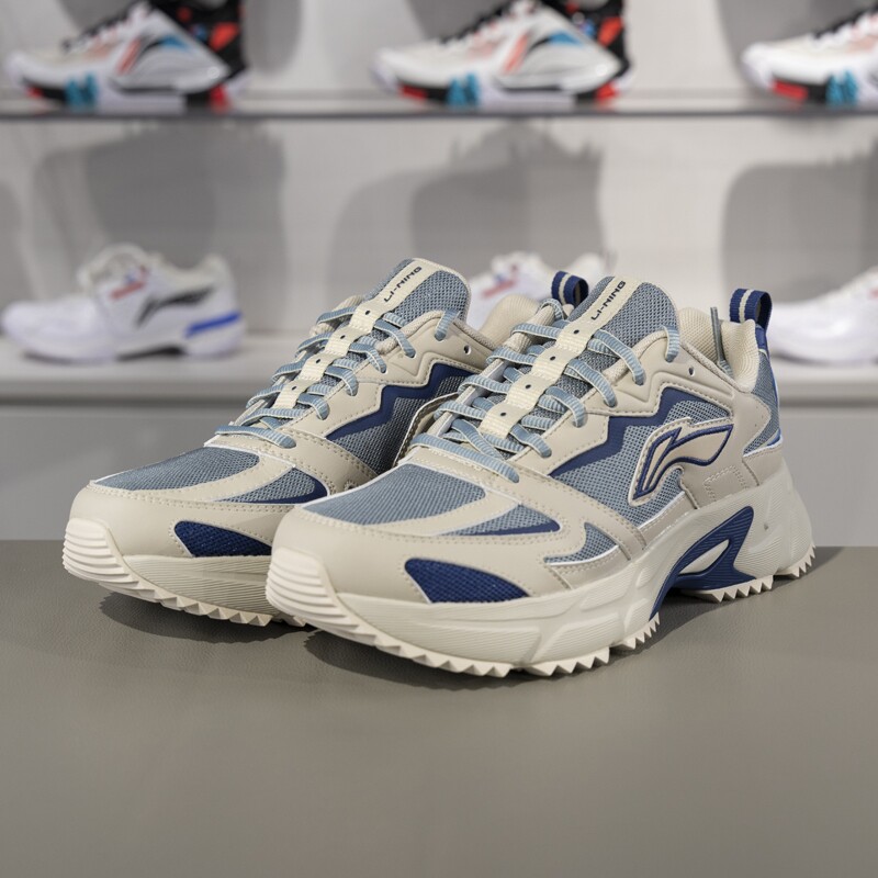 李宁跑步鞋2024春季新款男子轻便透气复古老爹鞋休闲鞋ARXU021