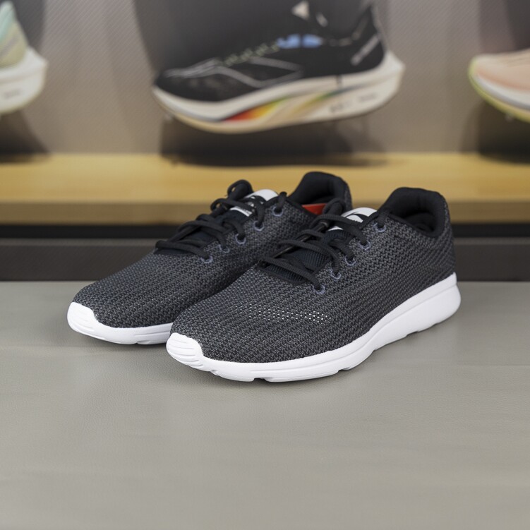 李宁跑鞋2023春季男子轻便百搭网面透气低帮休闲慢跑鞋ARJT001