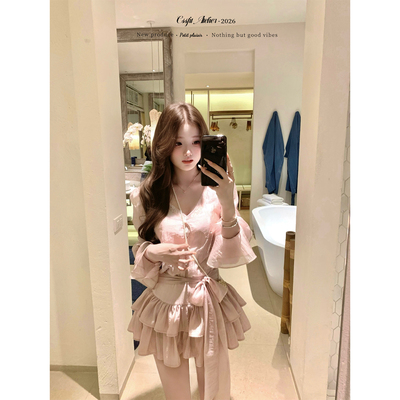 迟伞伞淡粉紫珍珠扣蕾丝衬衫套装