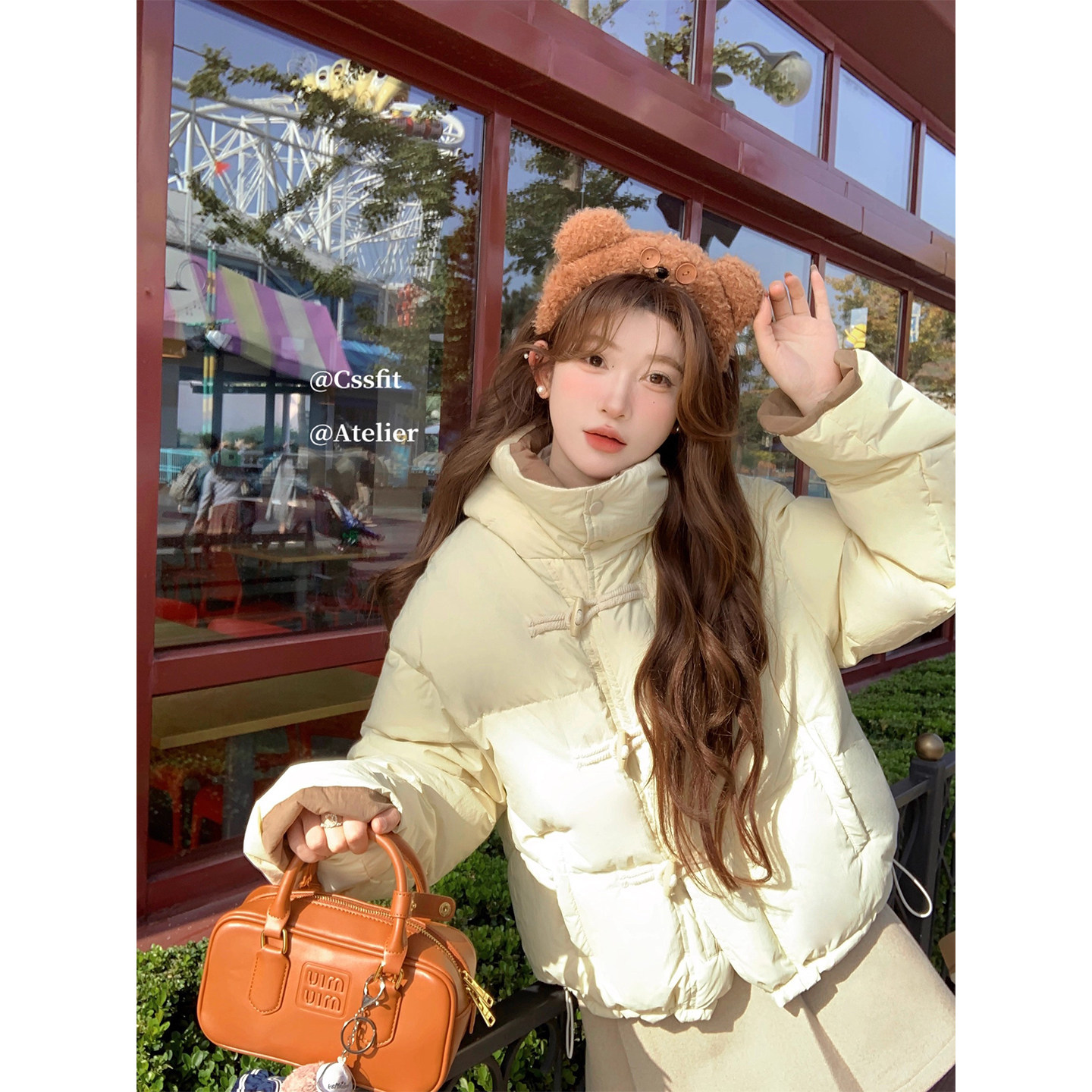 迟伞伞 嫩嫩芝士酱 奶黄撞咖色牛角扣羽绒服女90国标白鸭绒外套