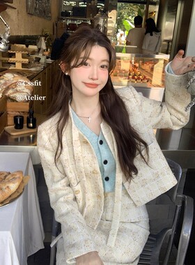 迟伞伞  Kolumba fever同款画报款小香风外套半裙套装/两色入