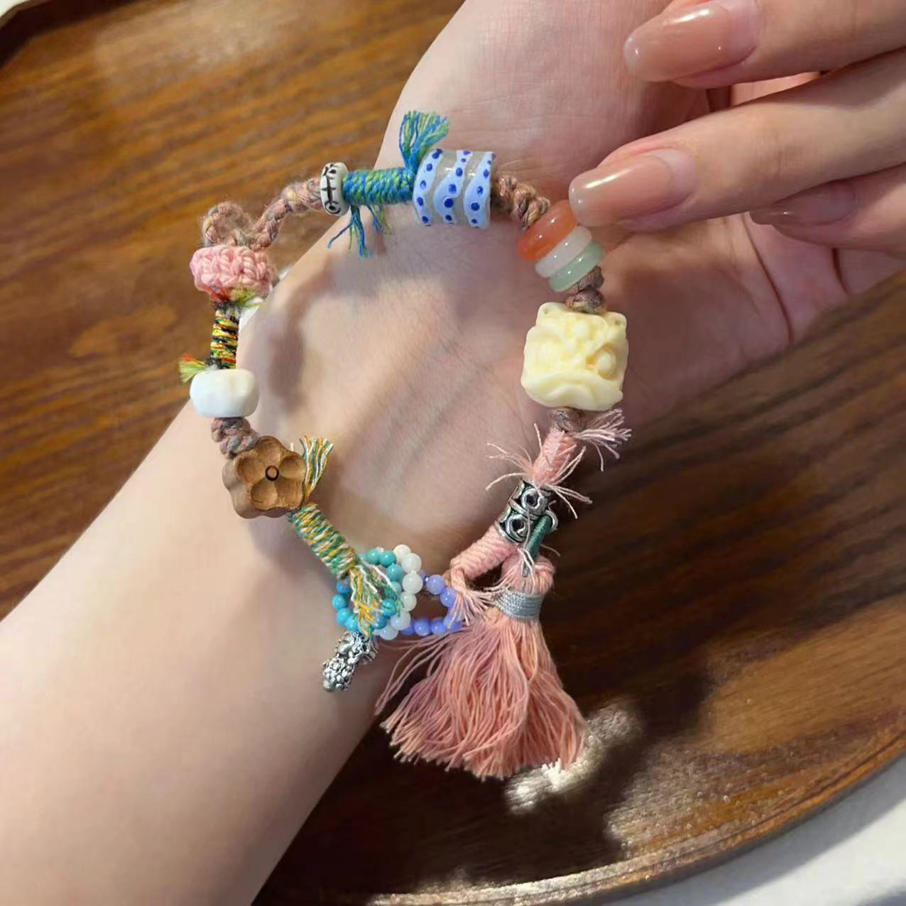 象牙果手绳 搭配桃木梅花 尼泊尔琉璃，老鱼骨等