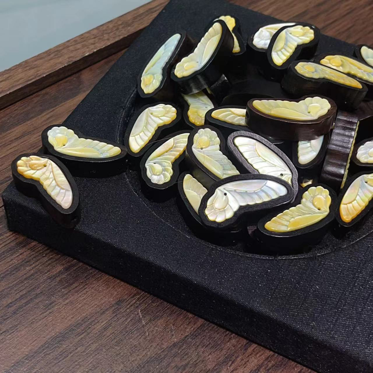 老鱼骨蝴蝶翅膀配饰