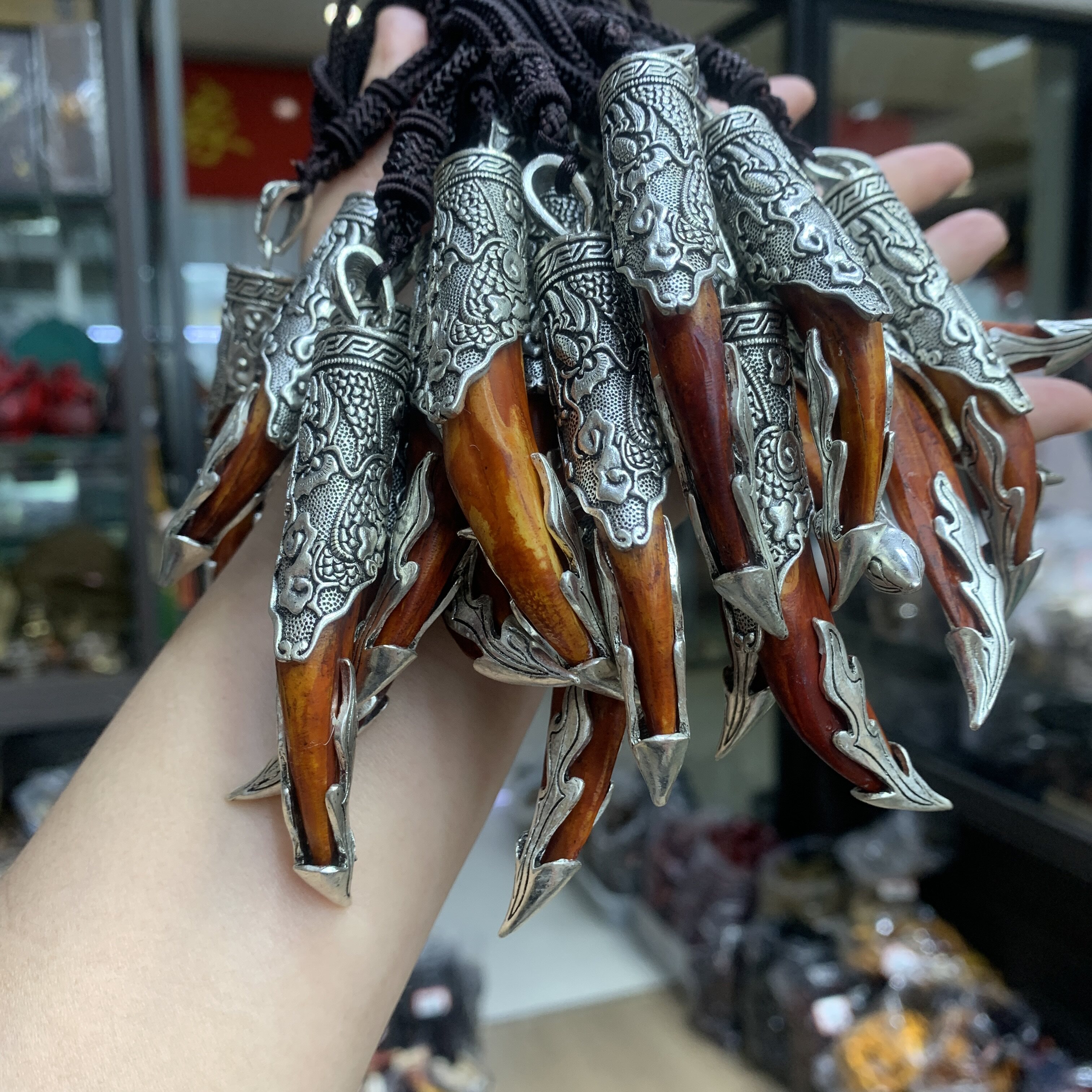 新品驼骨雕刻文玩吊坠佛珠配饰镶嵌挂坠diy毛衣链