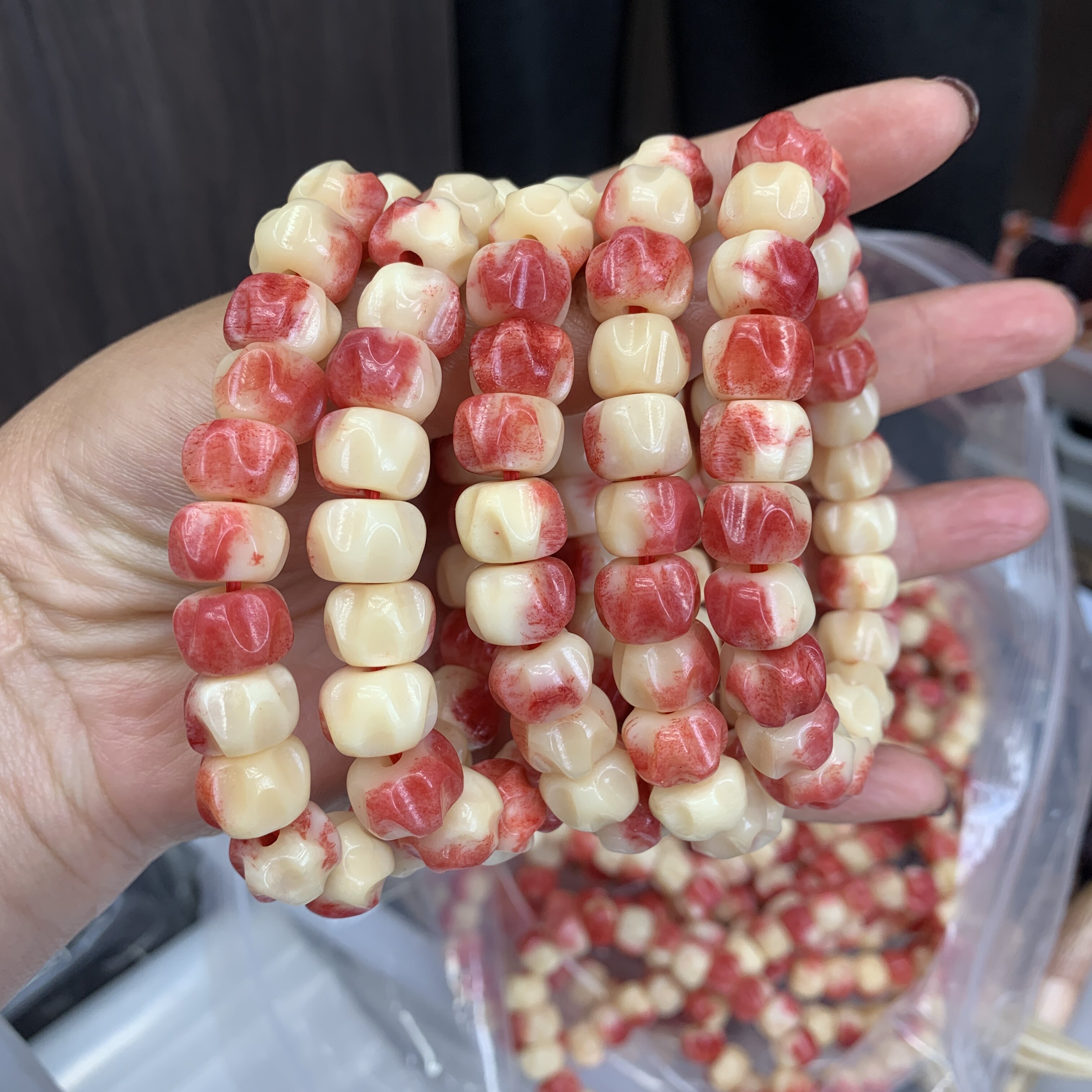 天然半血驼骨雕刻百香籽指骨手链手持DIY骨玩天珠饰品配件