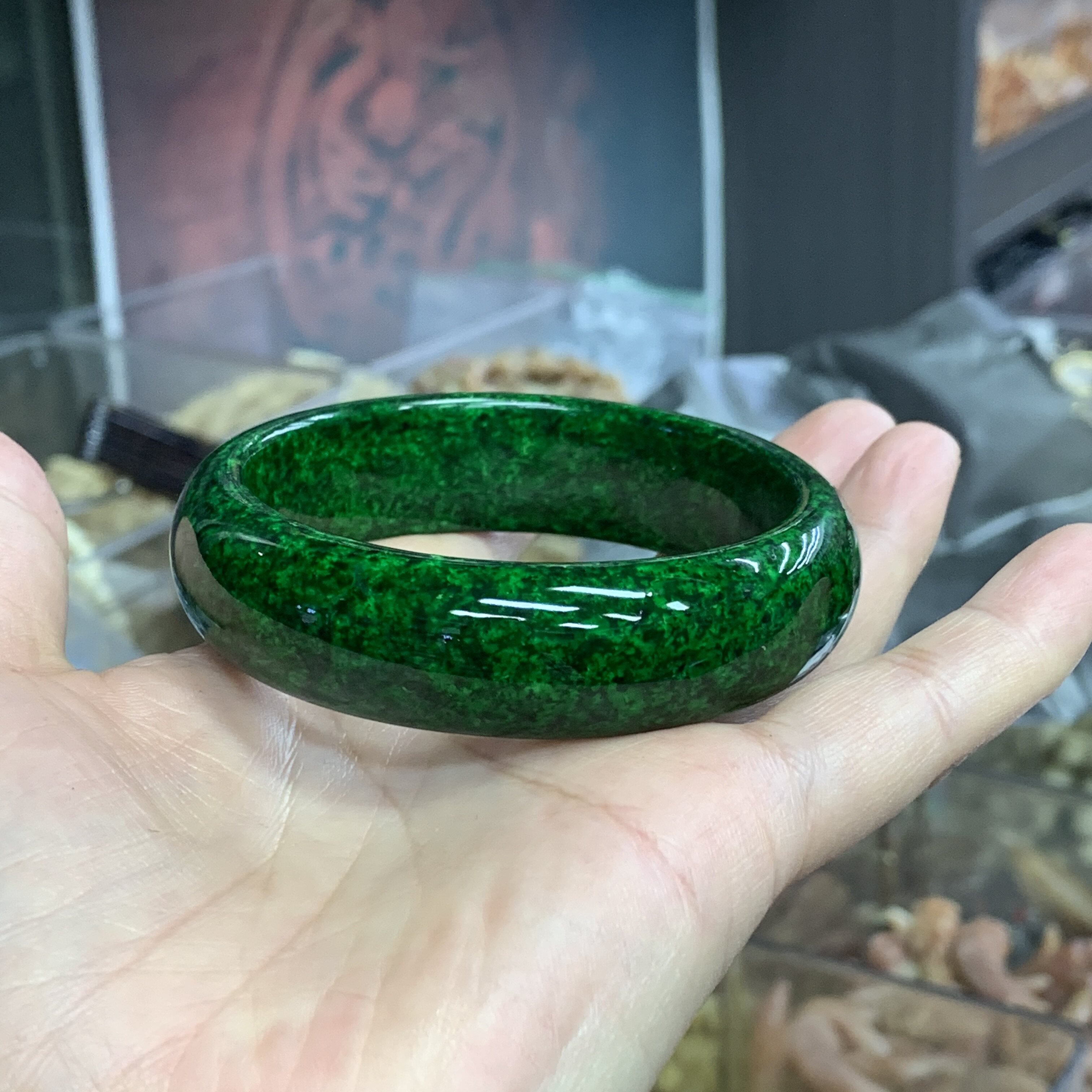 文玩杂项虬角绿色手镯佛珠手工雕刻精雕仿古手串