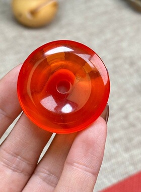 鱼惊石色吊坠红色青鱼石色吊坠鱼骨色项链鱼骨色吊坠，平安扣