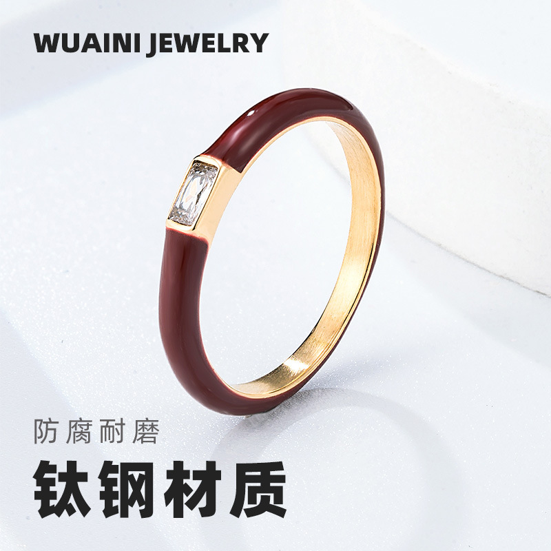 2025新款跨境时尚精致超显白酒红色滴油锆石戒指钛钢镀金指环细款