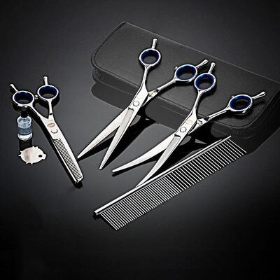 Pet grooming scissors for bending and cutting teeth