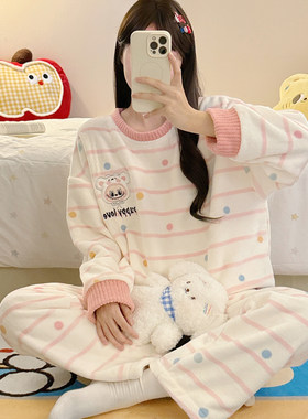 法兰绒拉布布卡通套头睡衣套装