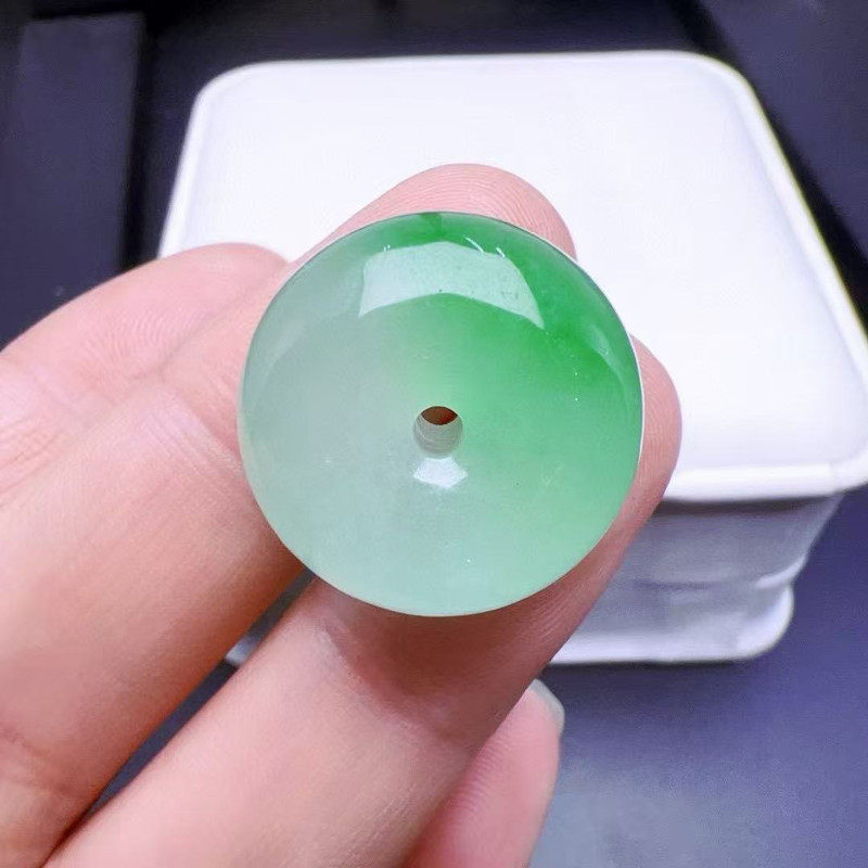 缅甸冰种阳绿老坑翡翠平安扣玉石吊坠飘花面包圈玉扣子锁骨项链坠