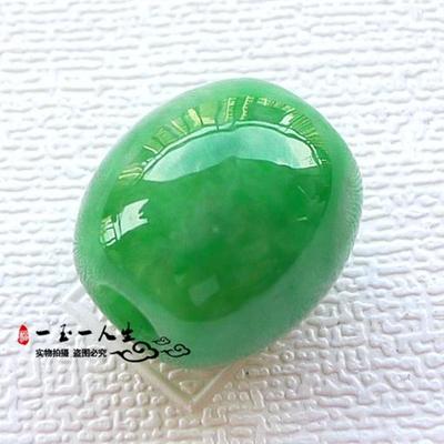 缅甸翡翠路路通冰糯种满阳绿吊坠