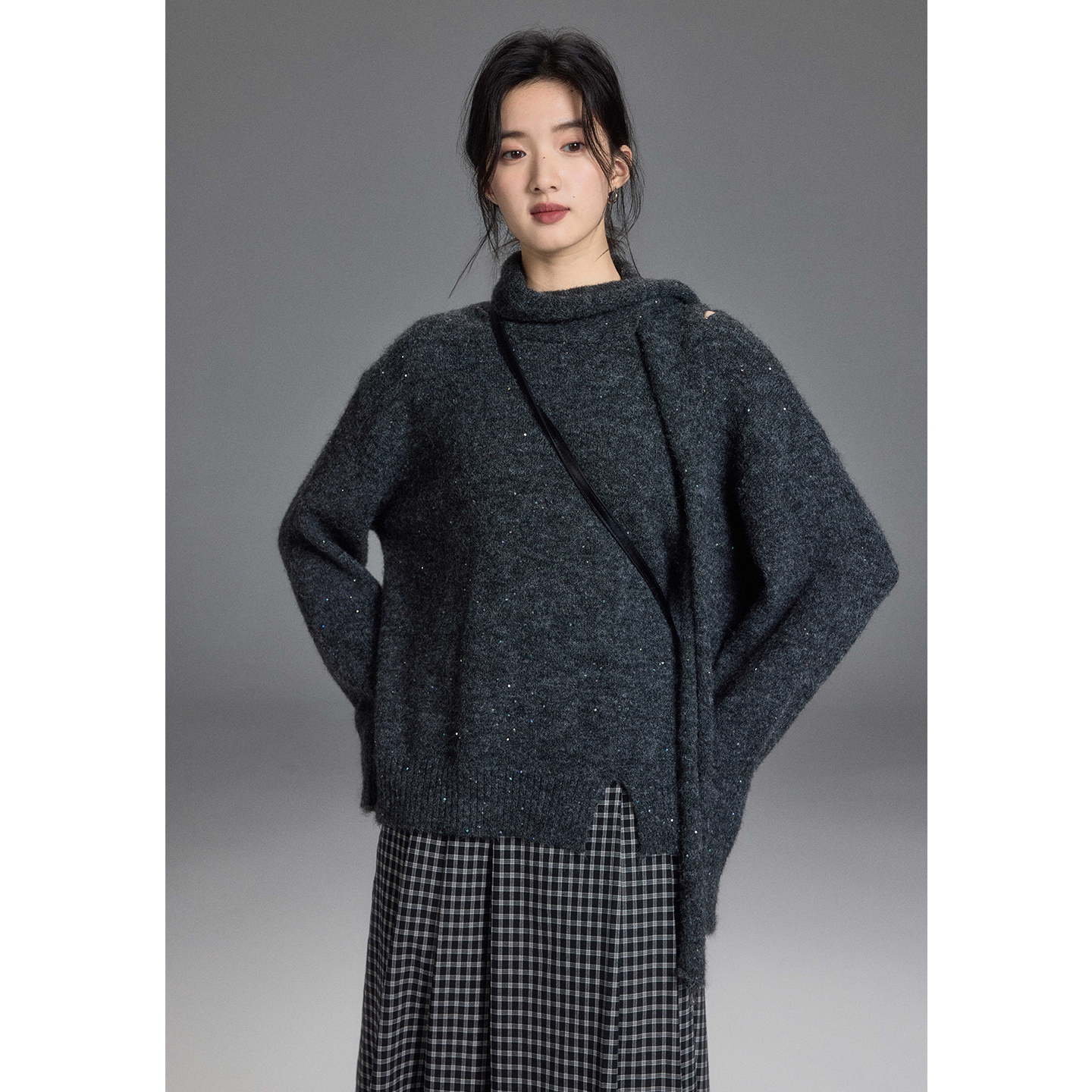 贰羊设计【意欢】围巾一体假两件亮片毛衣女宽松慵懒加厚针织衫