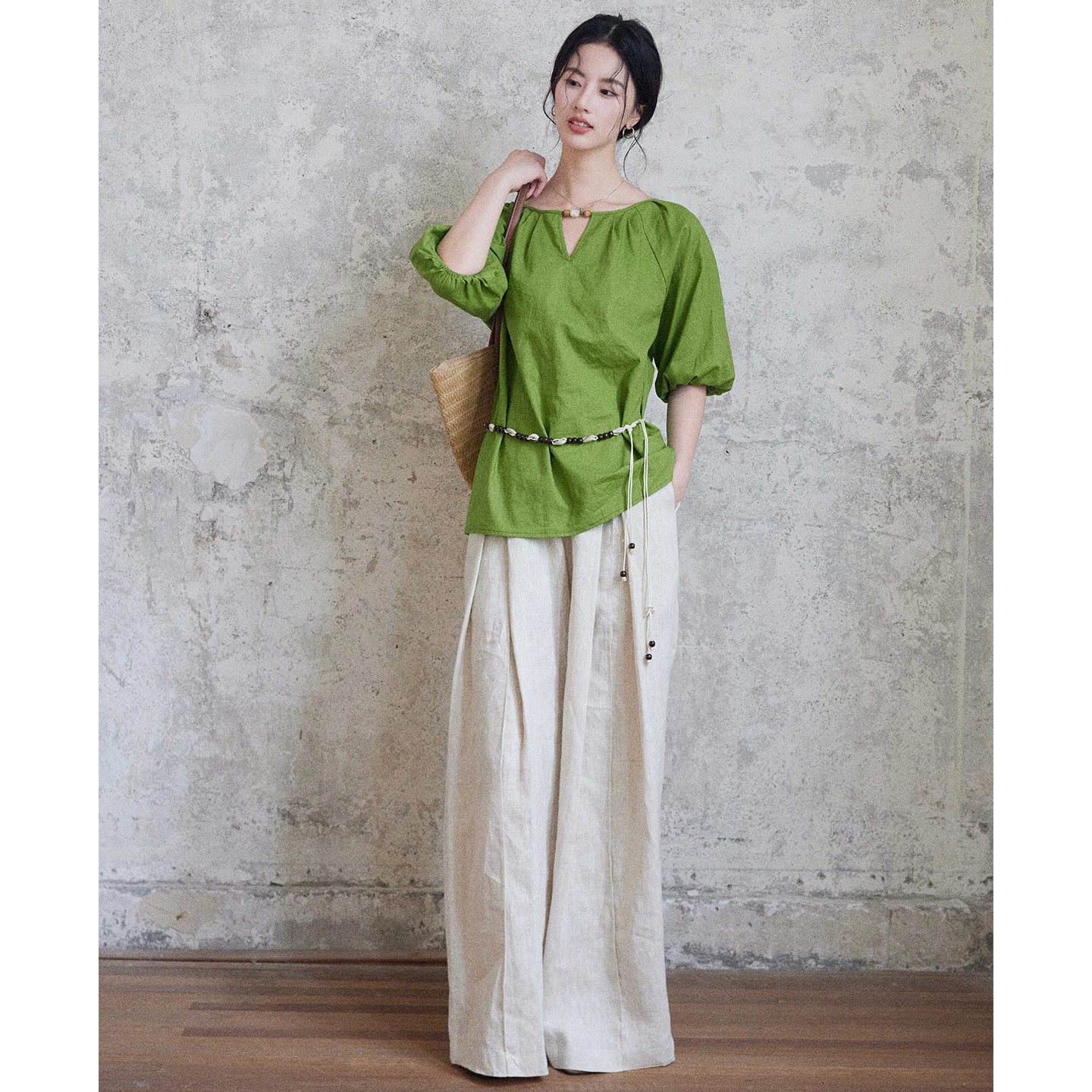 正反两穿泡泡袖宽松小衫