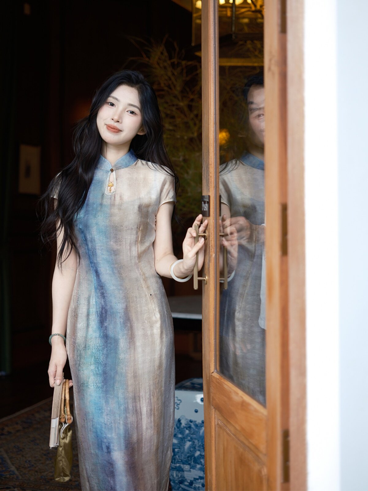 이량디자인 [단경각] 민족풍 신중국풍 레이온 복고 번짐 대비 스탠드 칼라 개량 반팔 치파오